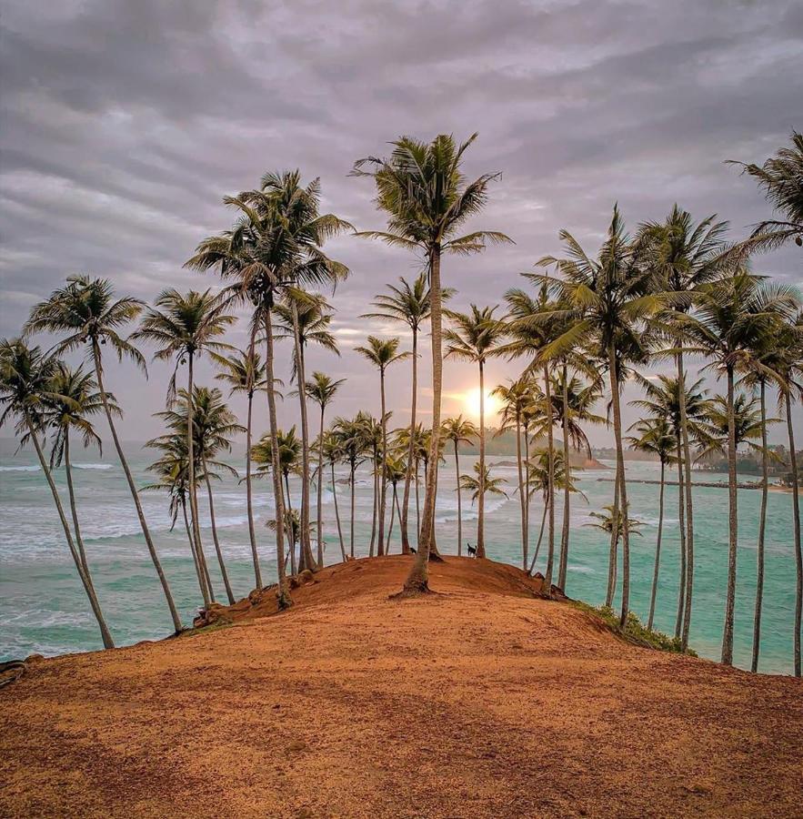 Отель Coconut Reach Мирисса Экстерьер фото