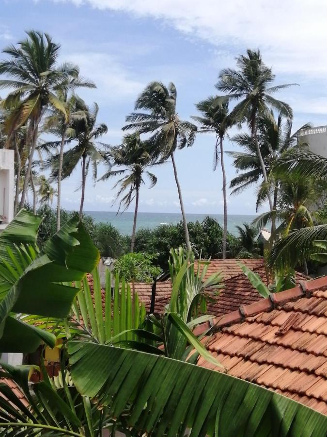 Отель Coconut Reach Мирисса Экстерьер фото